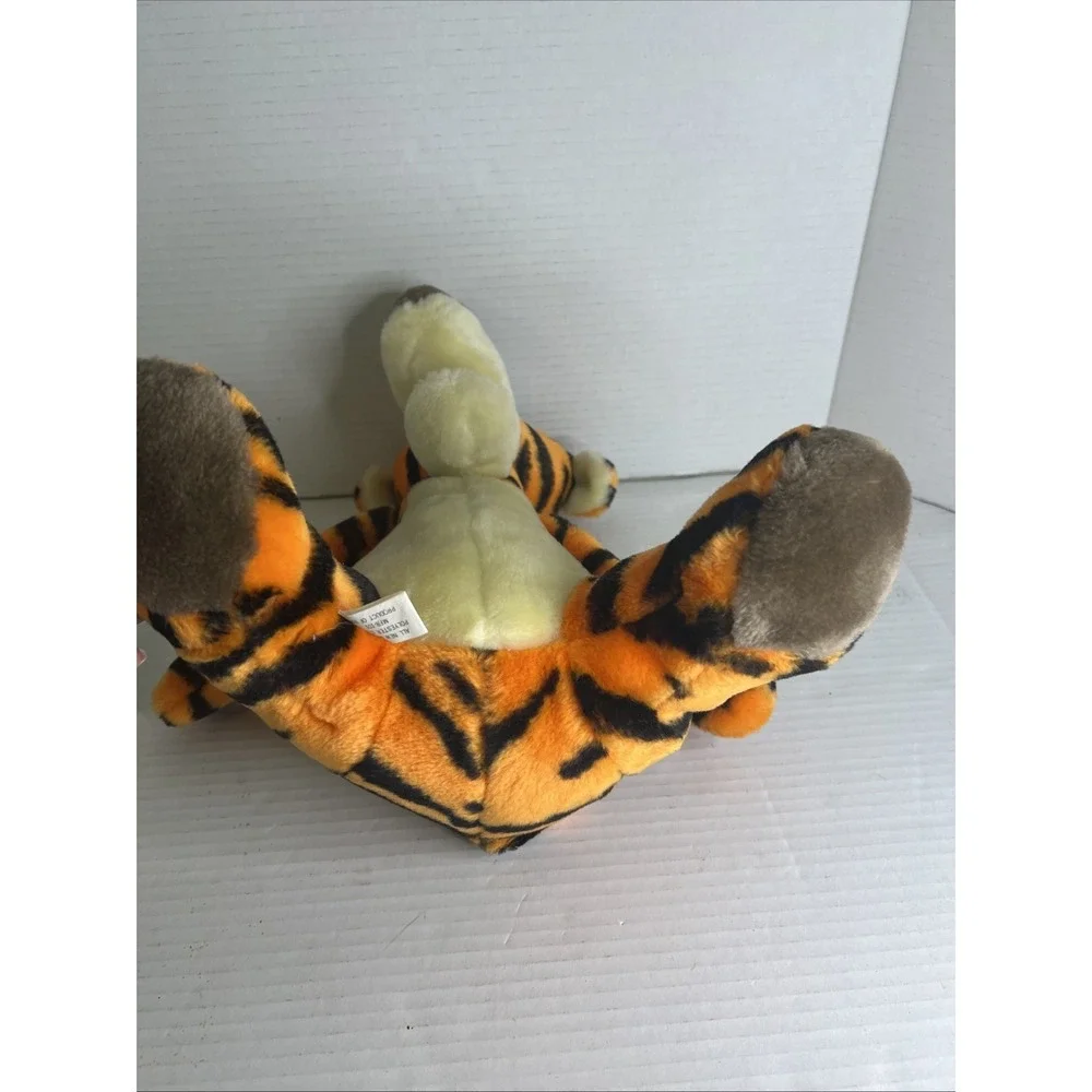Vintage Tigger‎ Plush Disneyland Walt Disney World 12